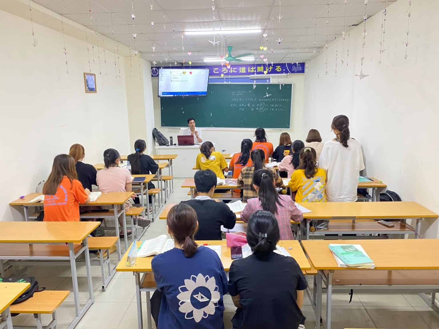 TRƯỜNG CAO ĐẲNG HÀ NỘI