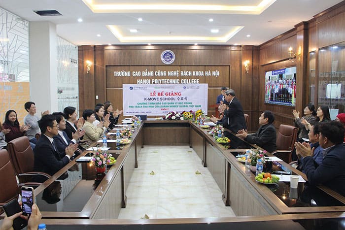 TRƯỜNG CAO ĐẲNG HÀ NỘI