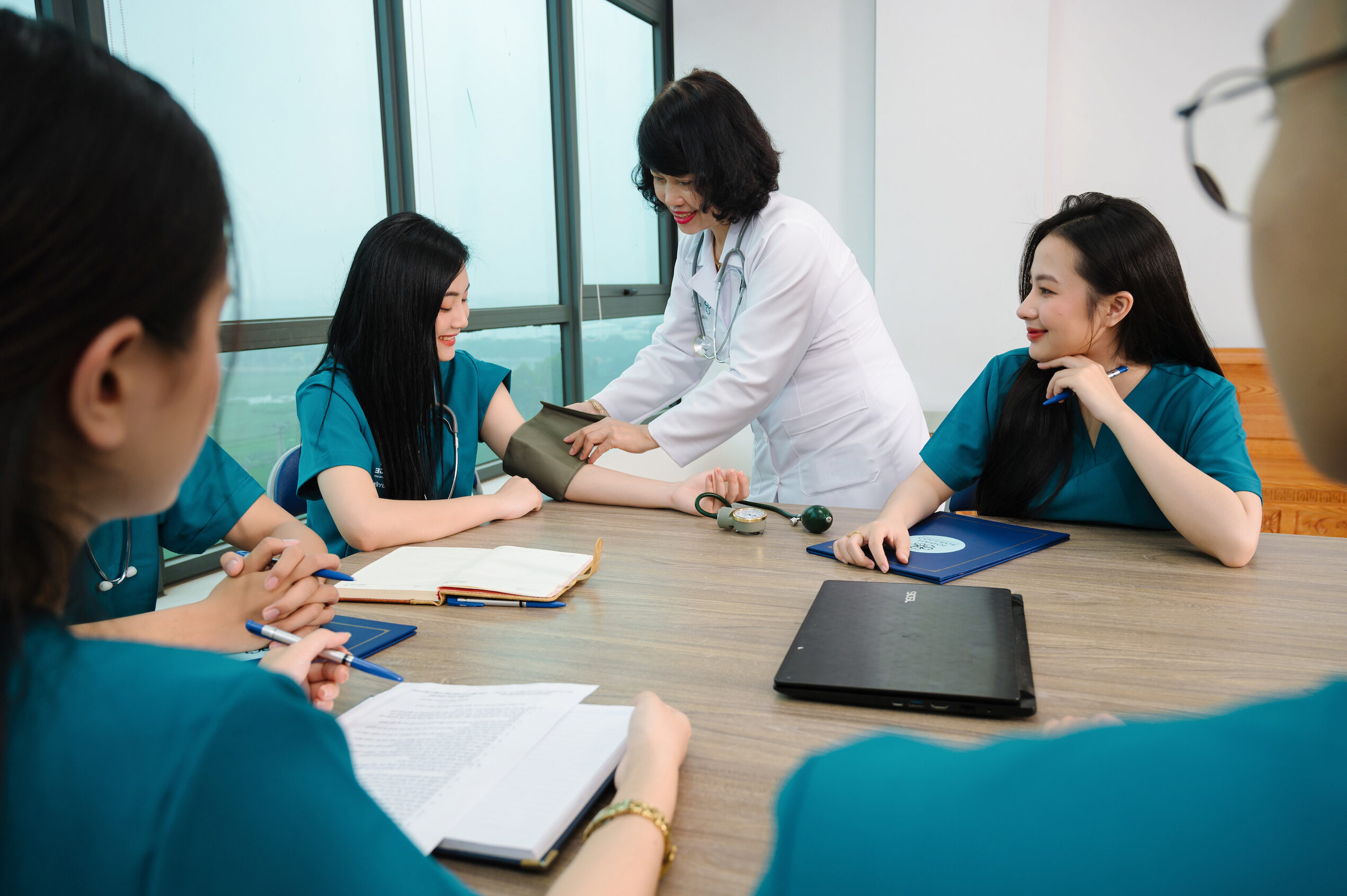 TRƯỜNG CAO ĐẲNG HÀ NỘI