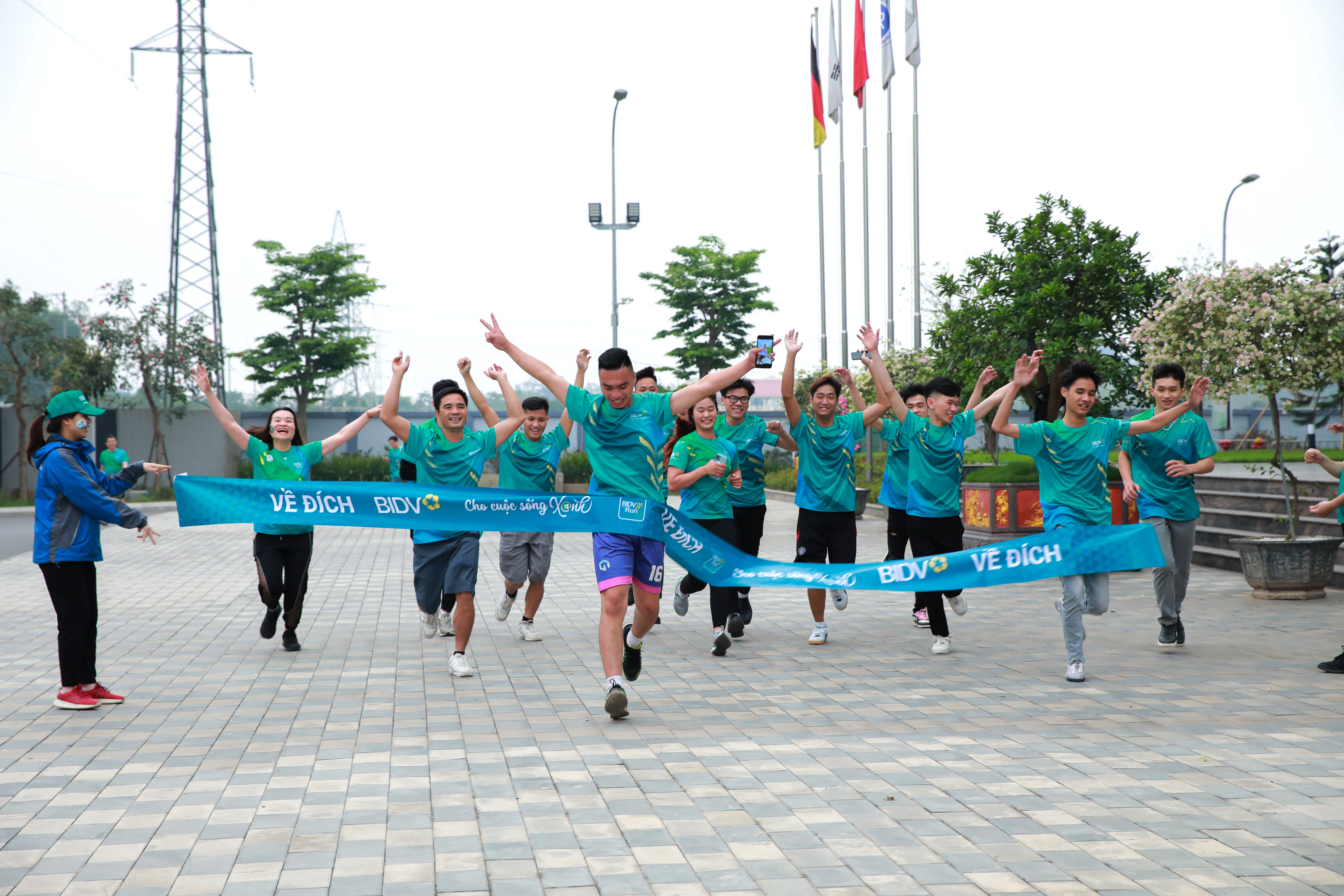 TRƯỜNG CAO ĐẲNG HÀ NỘI