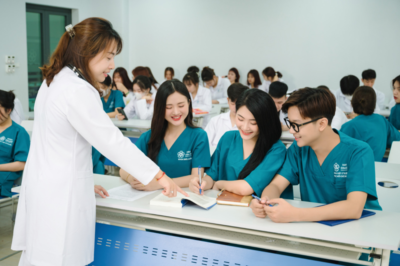 TRƯỜNG CAO ĐẲNG HÀ NỘI