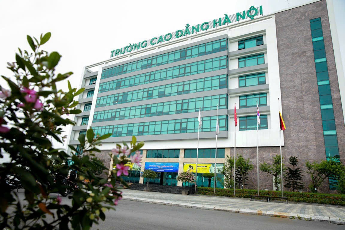 TRƯỜNG CAO ĐẲNG HÀ NỘI
