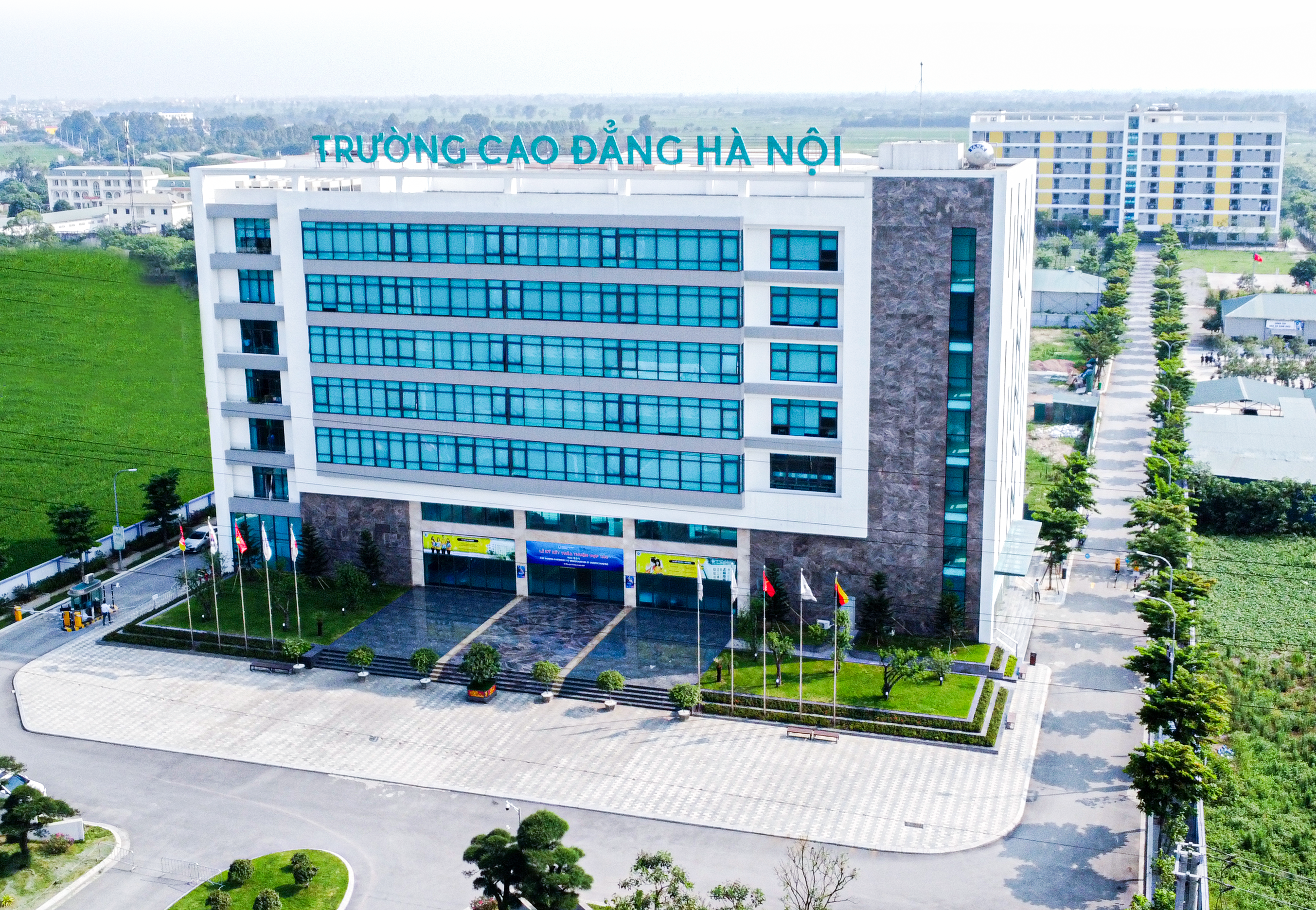 TRƯỜNG CAO ĐẲNG HÀ NỘI