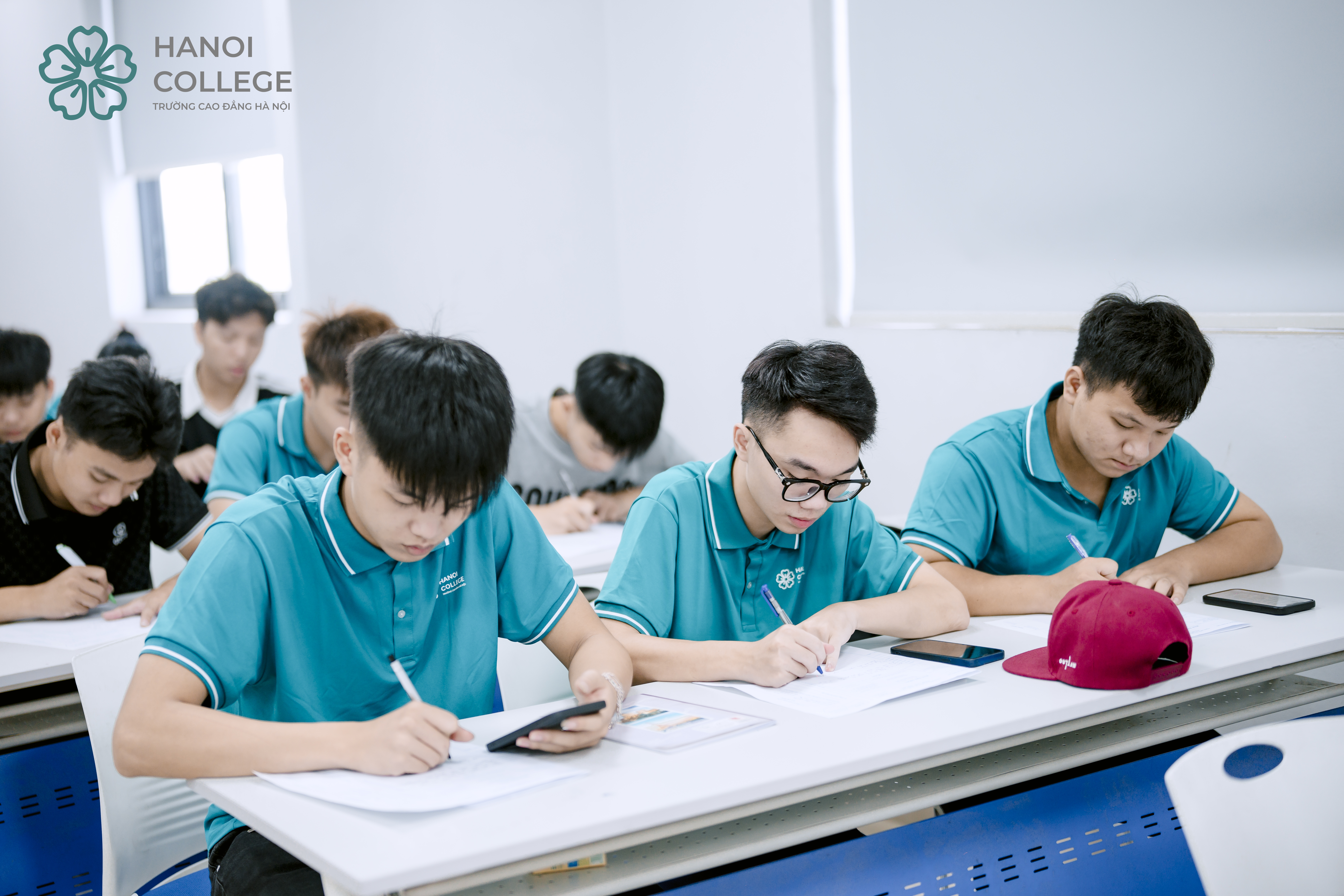 TRƯỜNG CAO ĐẲNG HÀ NỘI