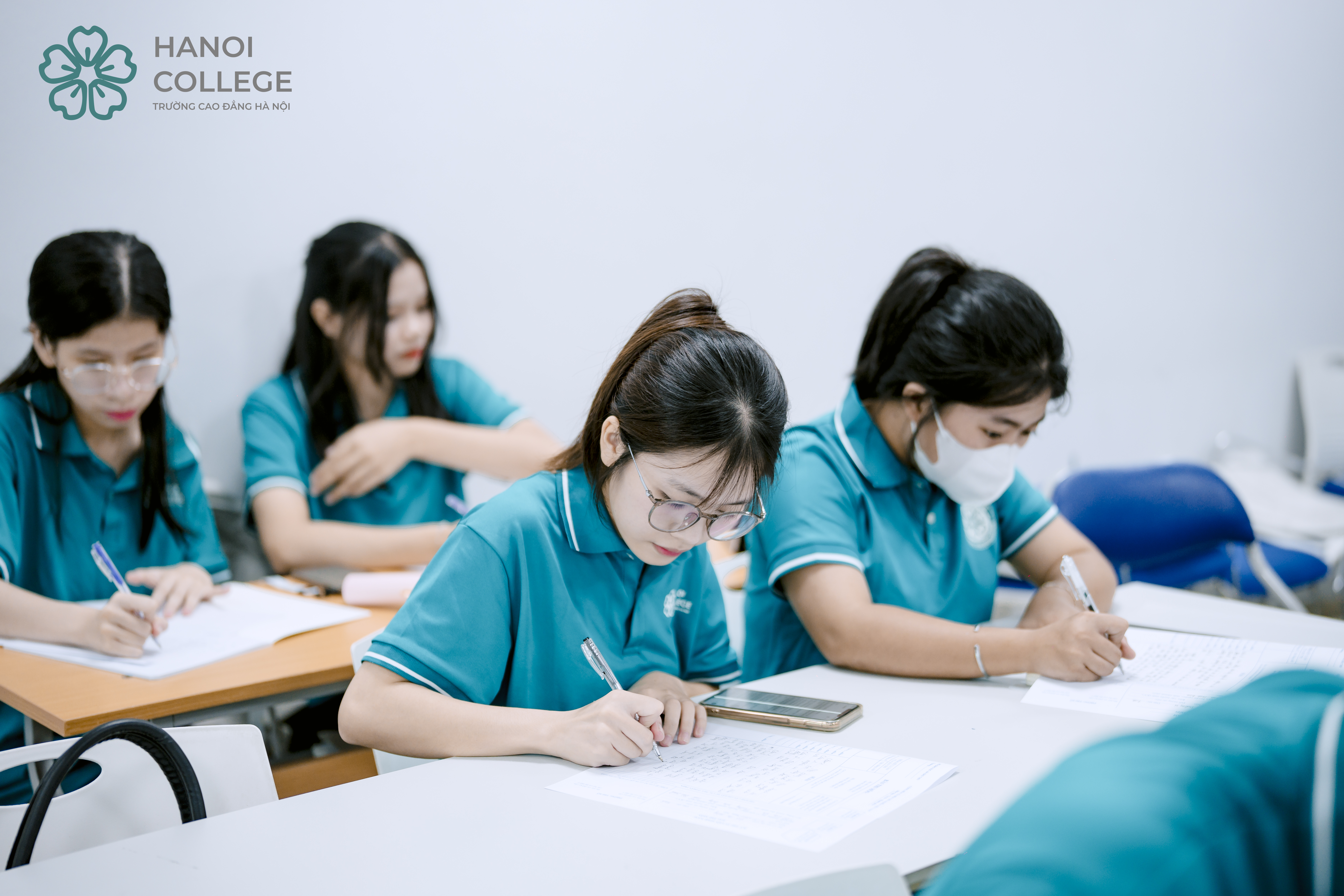 TRƯỜNG CAO ĐẲNG HÀ NỘI