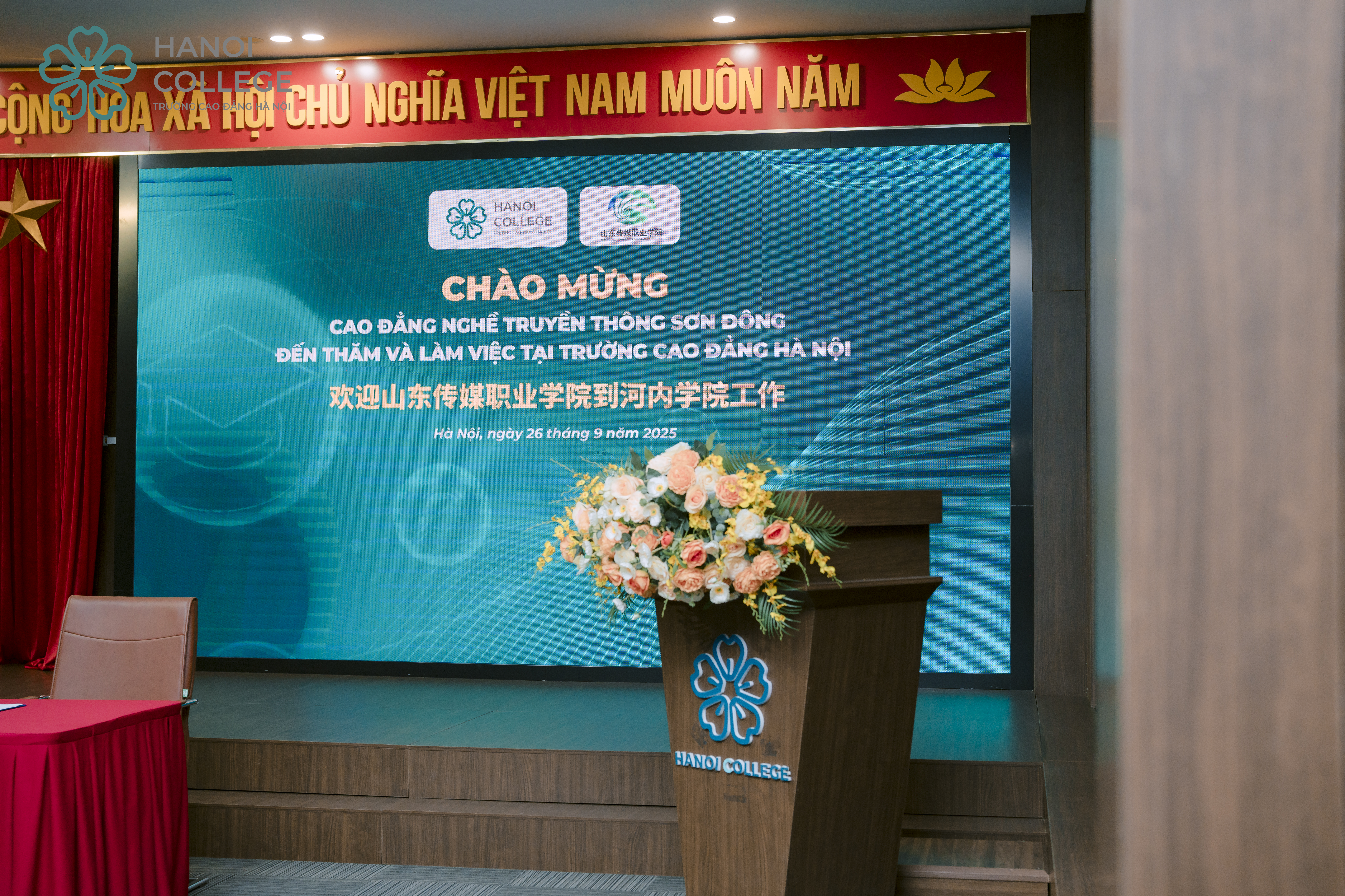 TRƯỜNG CAO ĐẲNG HÀ NỘI