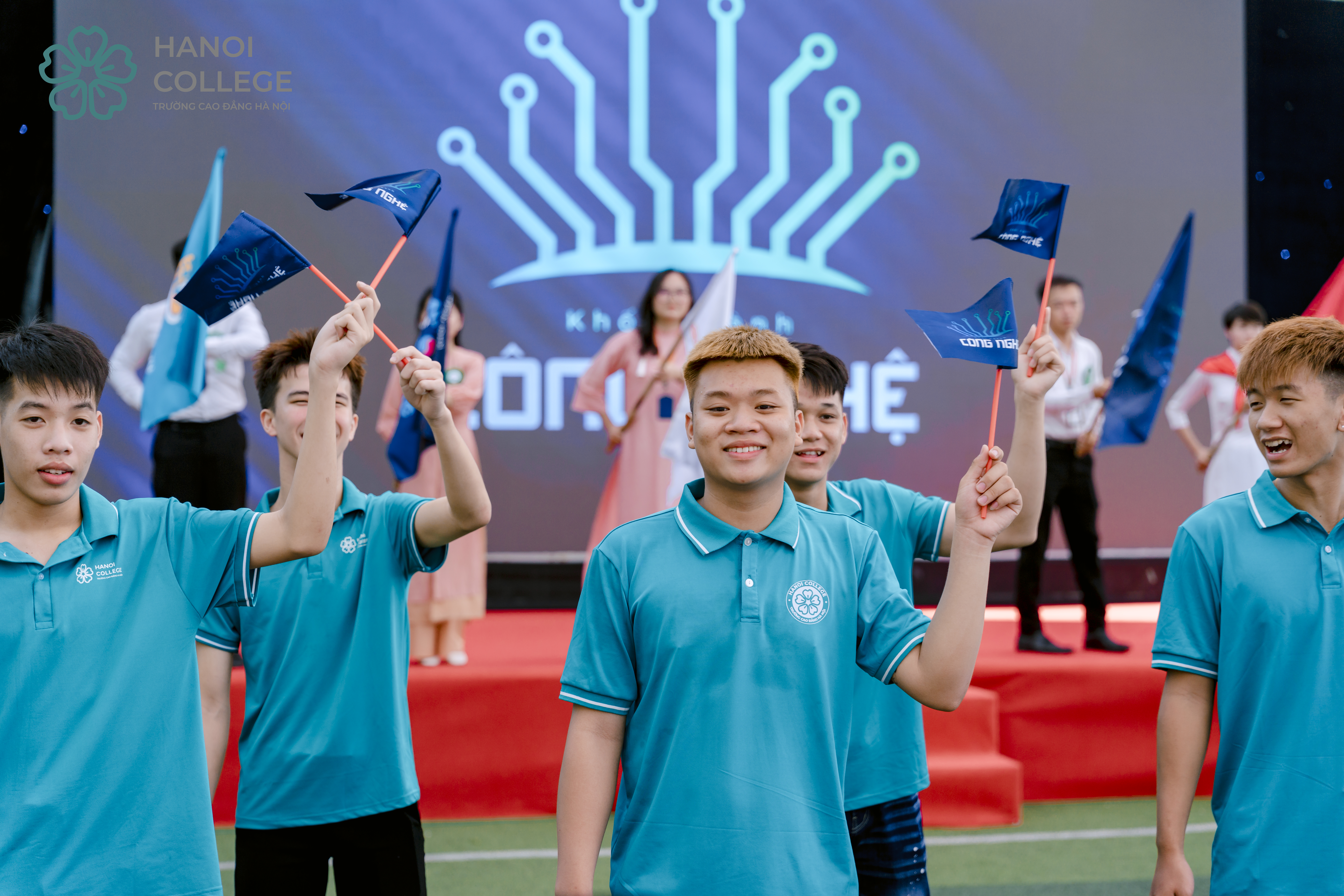 TRƯỜNG CAO ĐẲNG HÀ NỘI